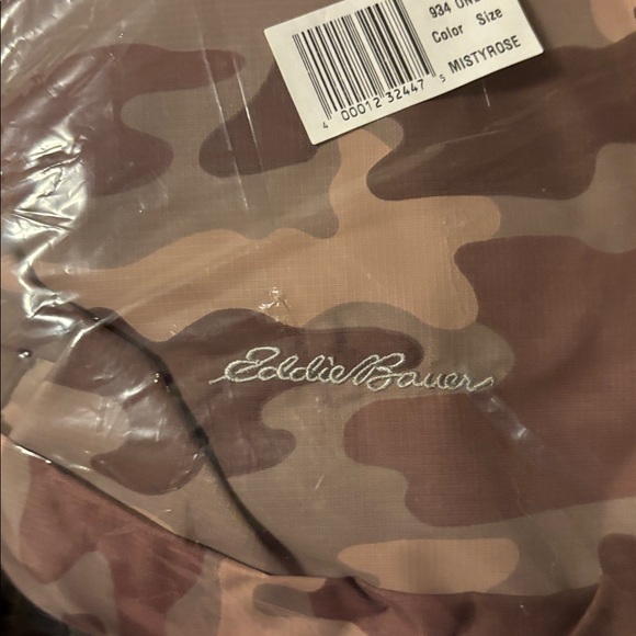 Eddie Bauer women’s ripstop Camouflage sling bag - Picture 3 of 4